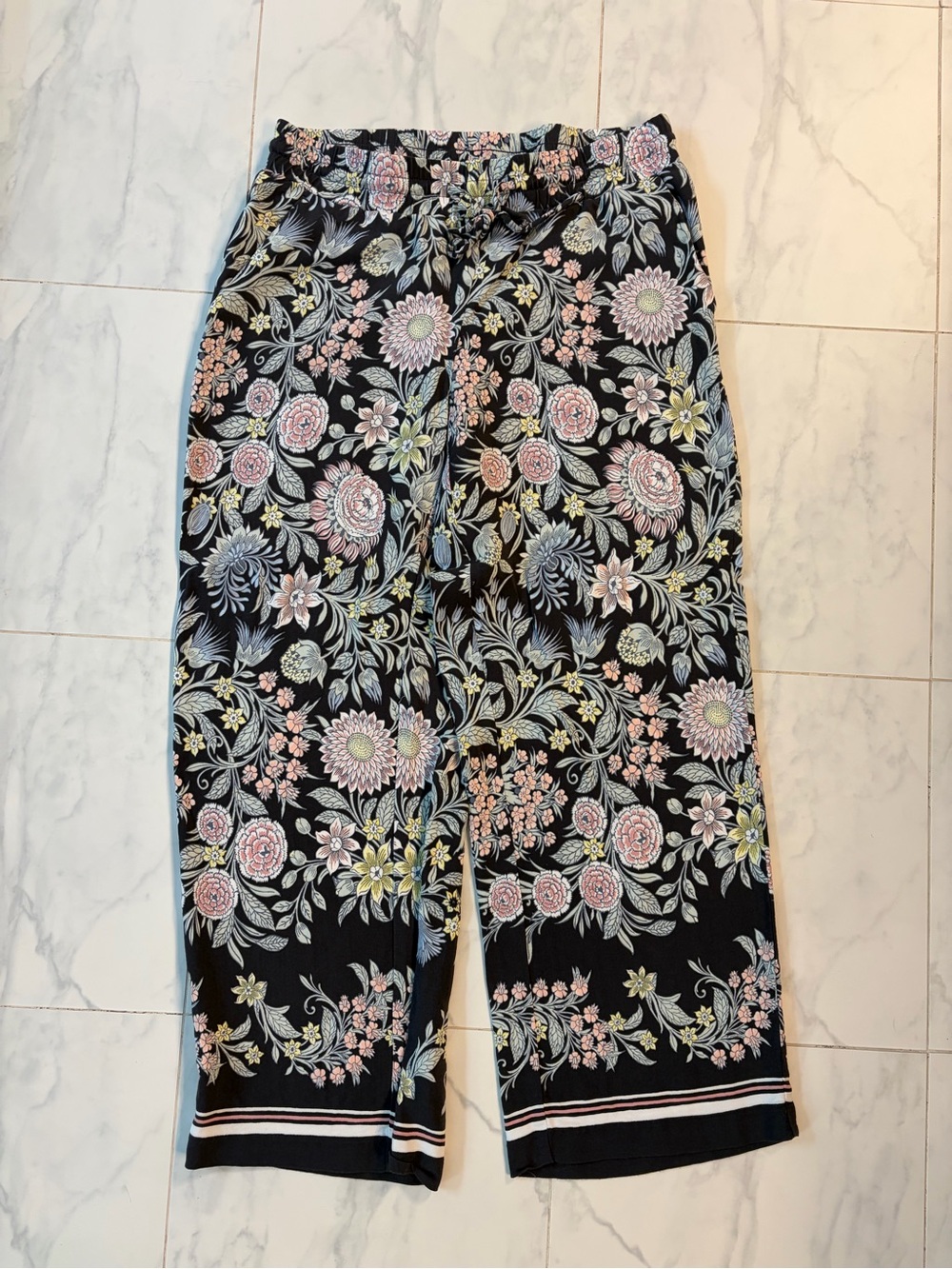 LOFT Kids Floral Wide-Leg Pants in Black, Pink & Green